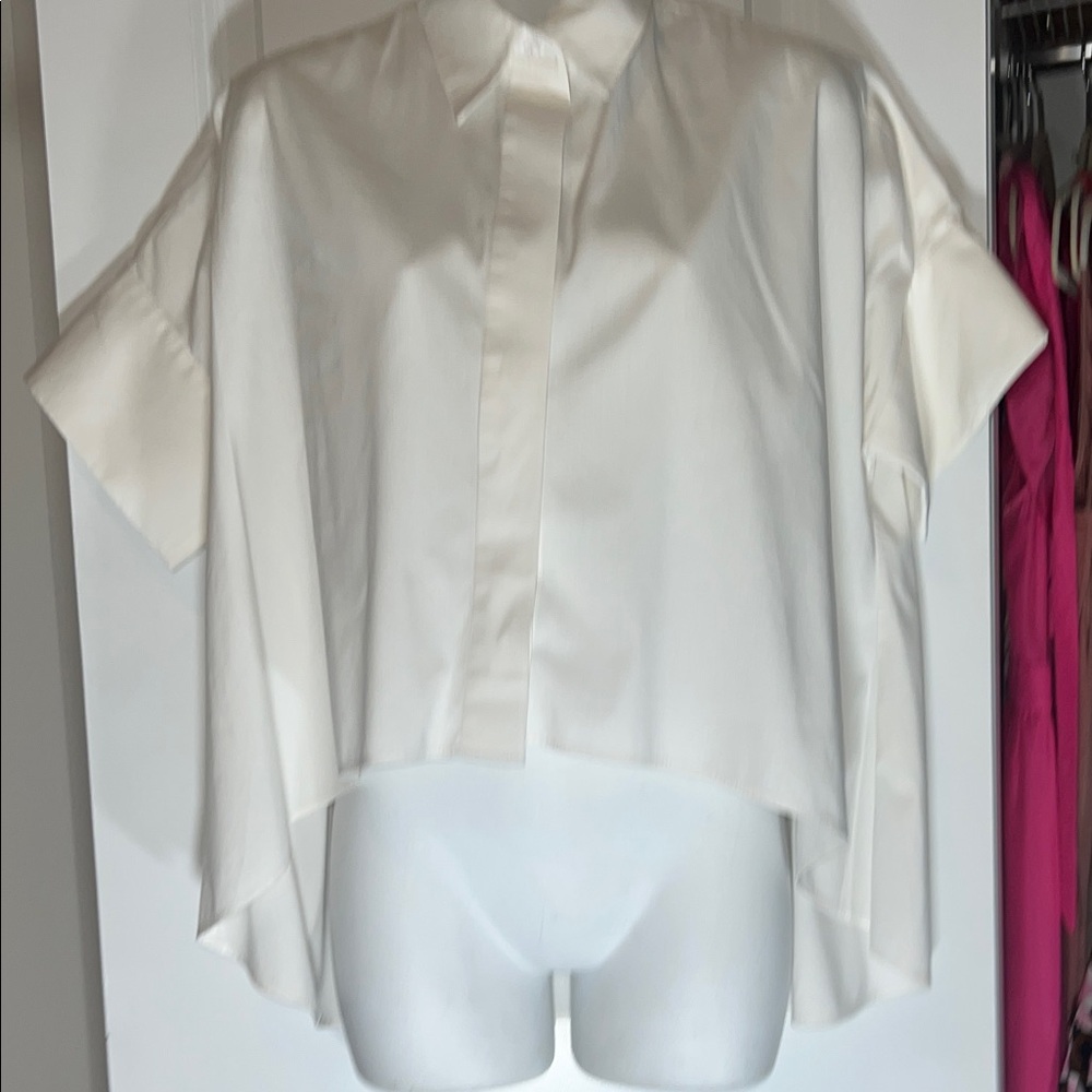 Alice + Olivia Cream Boxy Button-Down Shirt